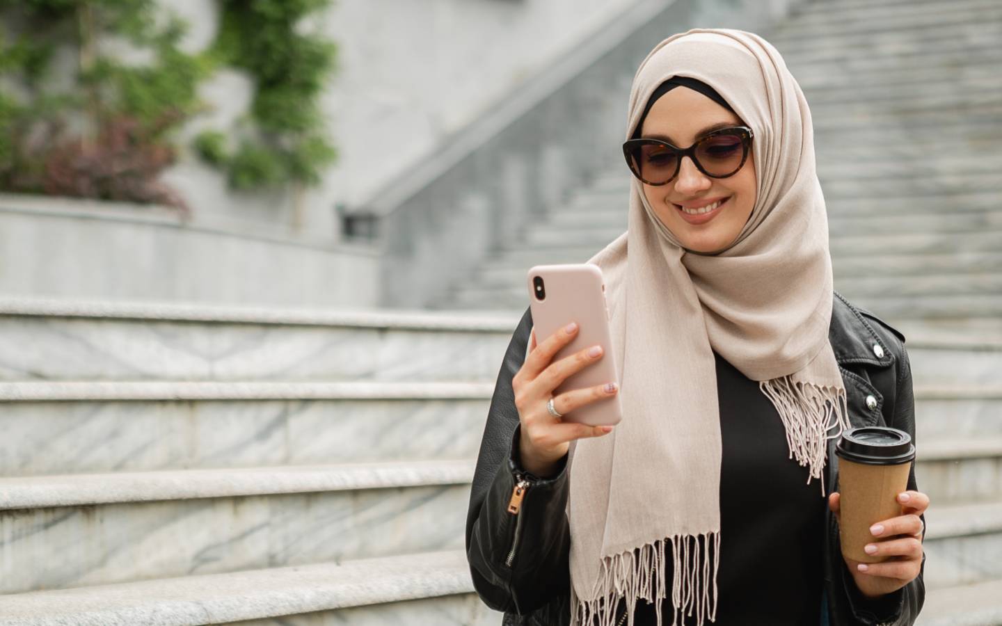 Long Coat Islamic Hijab – Modesty Meets Modern Elegance