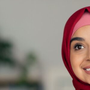 Pink Islamic Hijab – Elegant Modesty with a Soft Touch